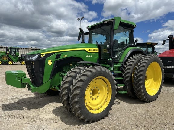 2024 John Deere 8R 250 Equipment Image0