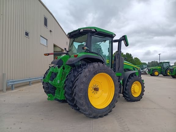 Image of John Deere 8R 250 equipment image 2