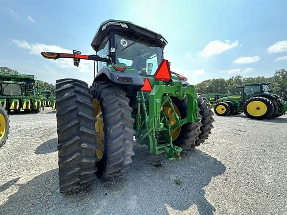 Image of John Deere 8R 250 equipment image 3