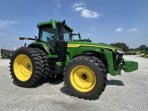 2024 John Deere 8R 250 Equipment Image0