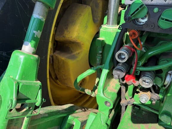 Image of John Deere 8R 250 equipment image 4