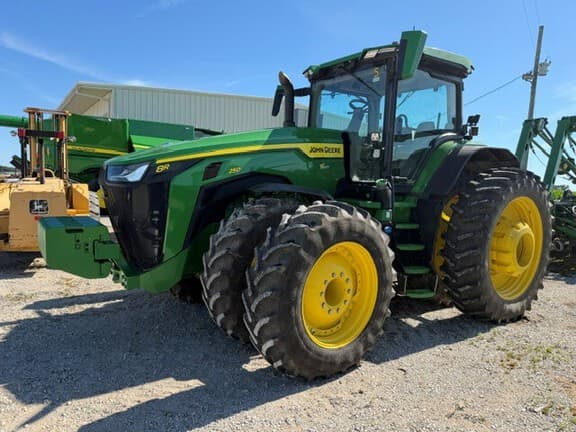 Image of John Deere 8R 250 Primary image