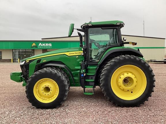 Image of John Deere 8R 250 equipment image 4