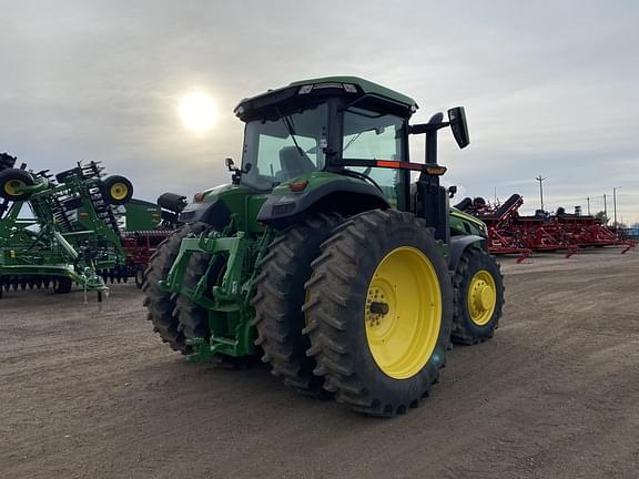 Image of John Deere 8R 250 equipment image 2