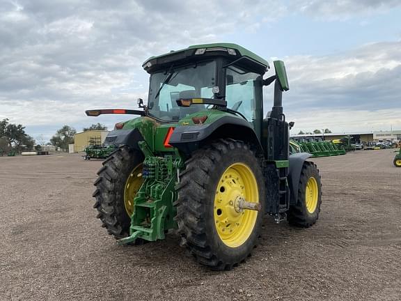 Image of John Deere 8R 250 equipment image 2