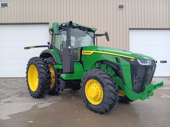 2024 John Deere 8R 250 Equipment Image0