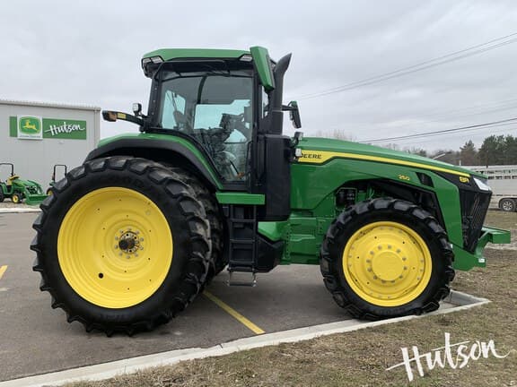 Image of John Deere 8R 250 equipment image 3
