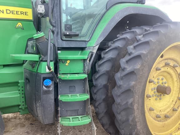 Image of John Deere 8R 250 equipment image 2