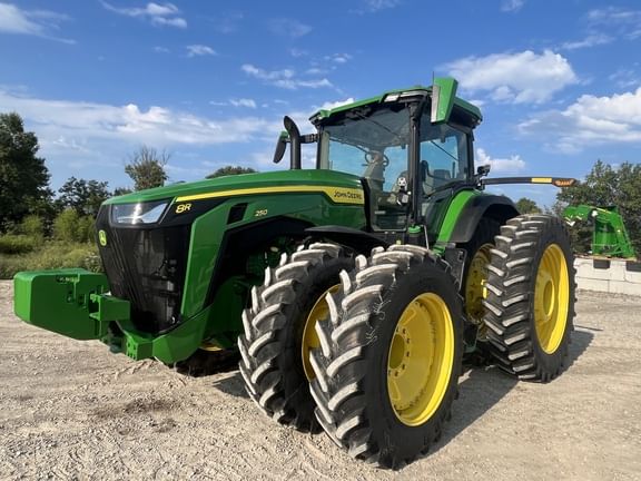 2024 John Deere 8R 250 Equipment Image0