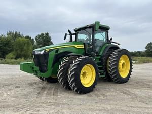2024 John Deere 8R 250 Image