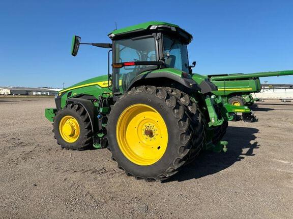 Image of John Deere 8R 250 equipment image 2
