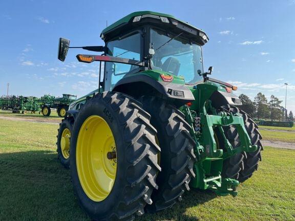 Image of John Deere 8R 250 equipment image 2