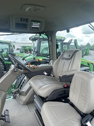 Image of John Deere 8R 250 equipment image 3