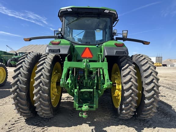 Image of John Deere 8R 250 equipment image 2