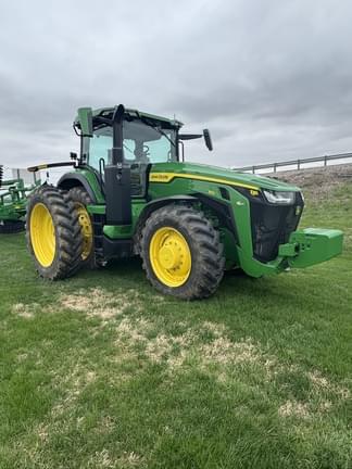 Image of John Deere 8R 250 Primary image