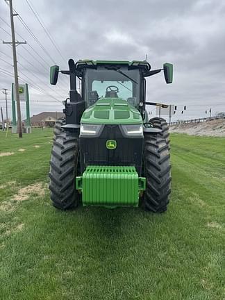 Image of John Deere 8R 250 equipment image 2