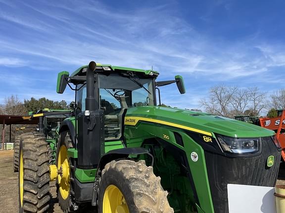 Image of John Deere 8R 250 equipment image 2