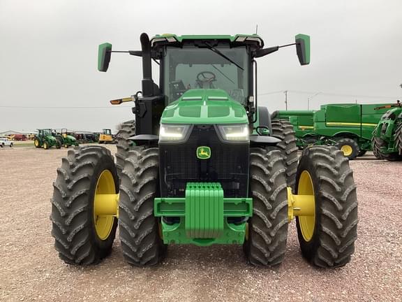 Image of John Deere 8R 250 equipment image 2