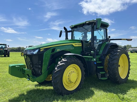 2024 John Deere 8R 250 Equipment Image0