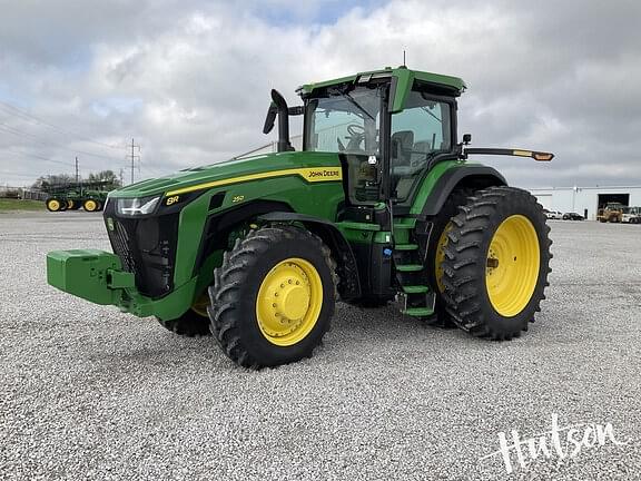 Image of John Deere 8R 250 equipment image 1