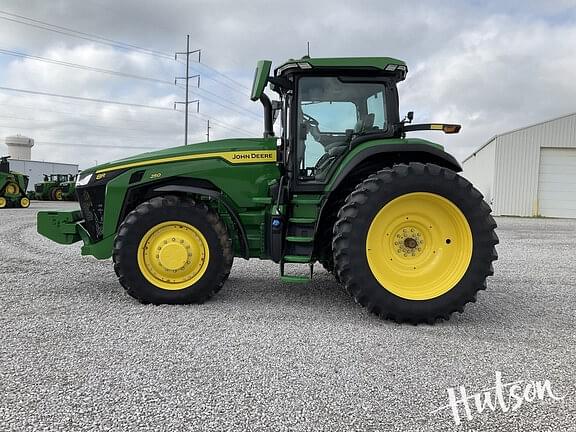 Image of John Deere 8R 250 equipment image 3