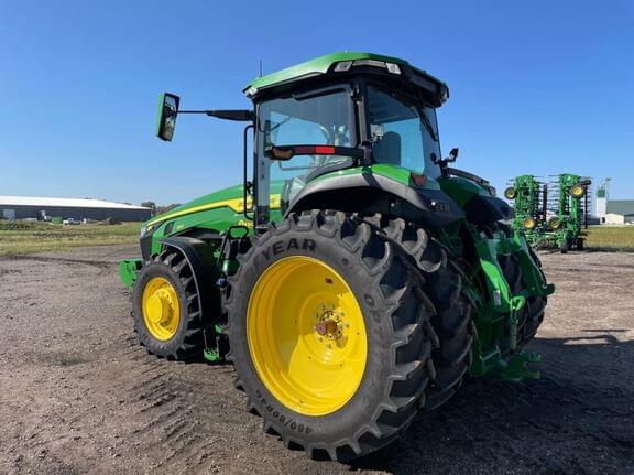 Image of John Deere 8R 250 equipment image 1