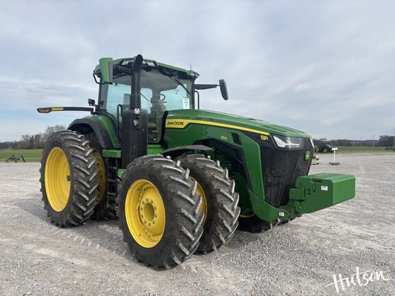 2024 John Deere 8R 250 Equipment Image0