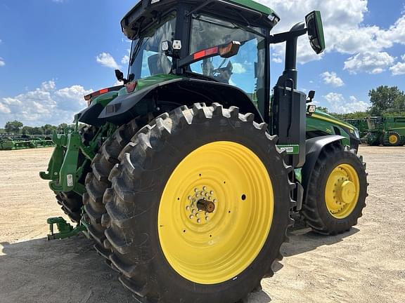 Image of John Deere 8R 250 equipment image 4