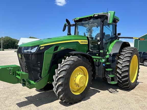 Image of John Deere 8R 250 equipment image 1