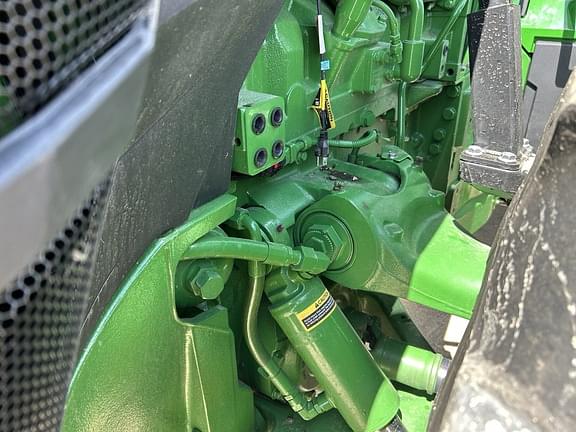 Image of John Deere 8R 250 equipment image 2