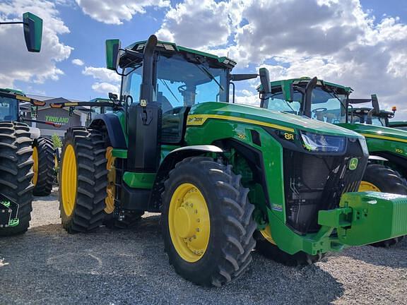 Image of John Deere 8R 250 equipment image 2