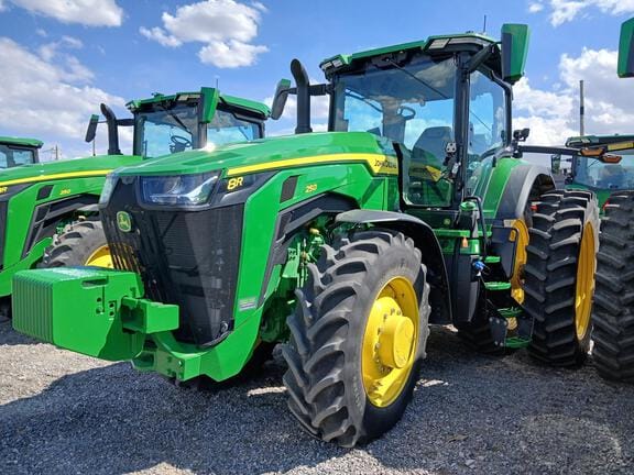 2024 John Deere 8R 250 Equipment Image0