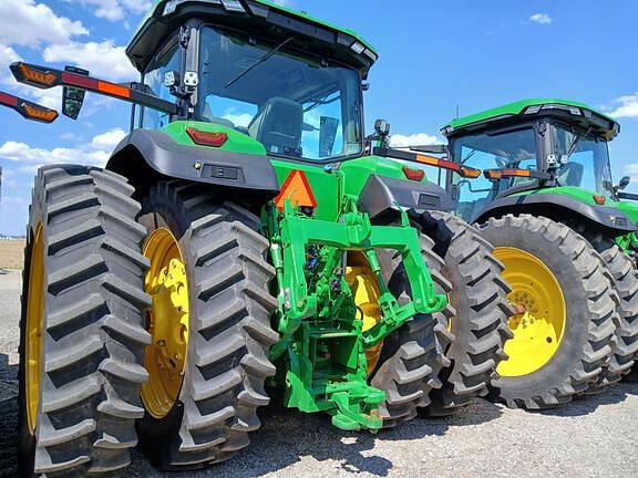 Image of John Deere 8R 250 equipment image 4