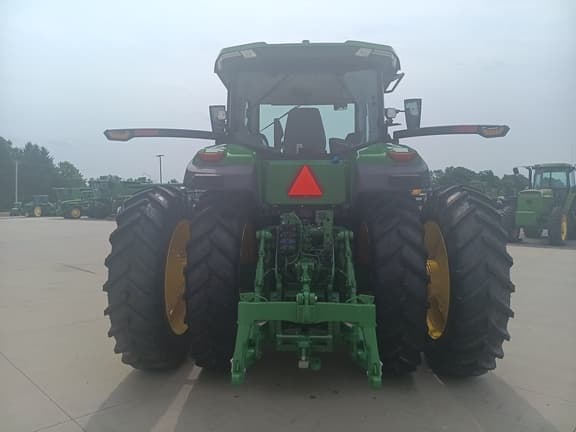 Image of John Deere 8R 250 equipment image 2