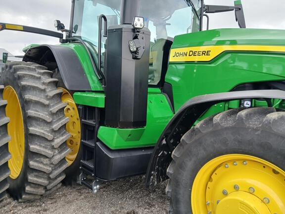 Image of John Deere 8R 250 equipment image 3