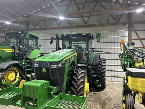 2024 John Deere 8R 250 Equipment Image0