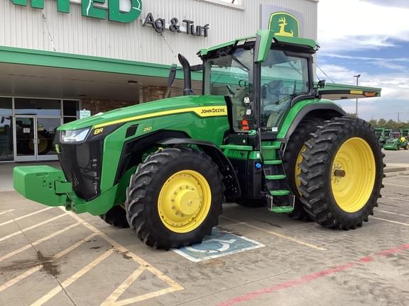 Image of John Deere 8R 250 equipment image 1