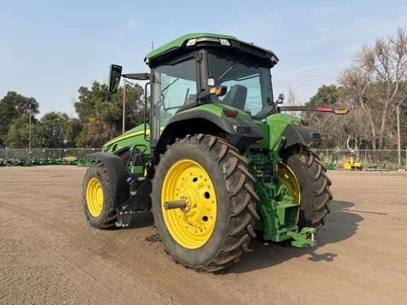 Image of John Deere 8R 250 equipment image 2