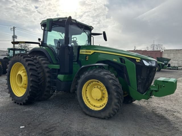 Image of John Deere 8R 250 equipment image 1