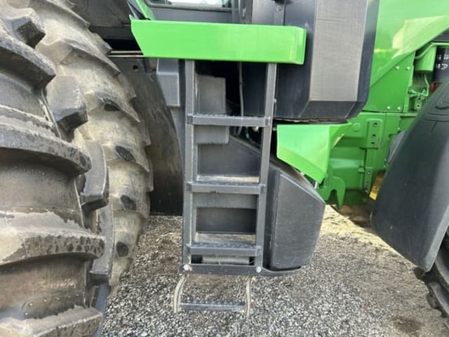 Image of John Deere 8R 250 equipment image 4