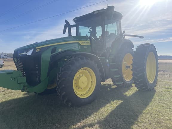 Image of John Deere 8R 250 equipment image 1