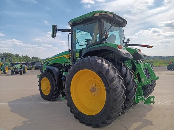 Image of John Deere 8R 250 equipment image 4