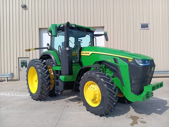 2024 John Deere 8R 250 Equipment Image0