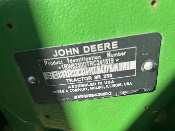 Image of John Deere 8R 250 equipment image 1