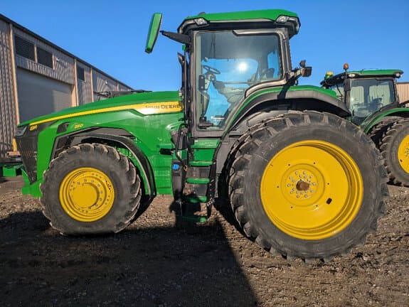 Image of John Deere 8R 250 equipment image 1