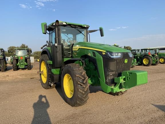 Image of John Deere 8R 250 equipment image 2
