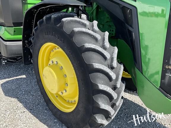 Image of John Deere 8R 250 equipment image 1