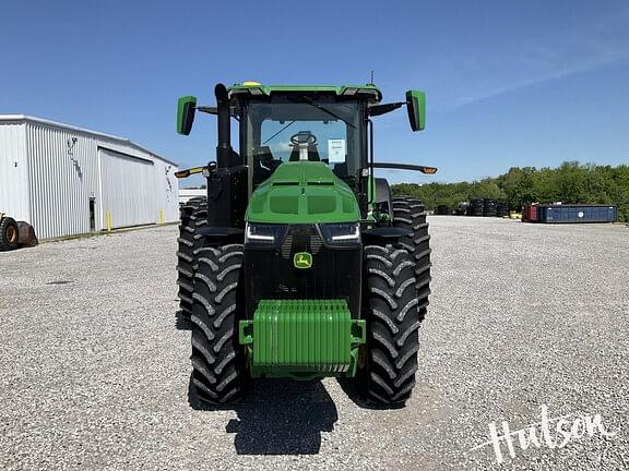 Image of John Deere 8R 250 equipment image 2
