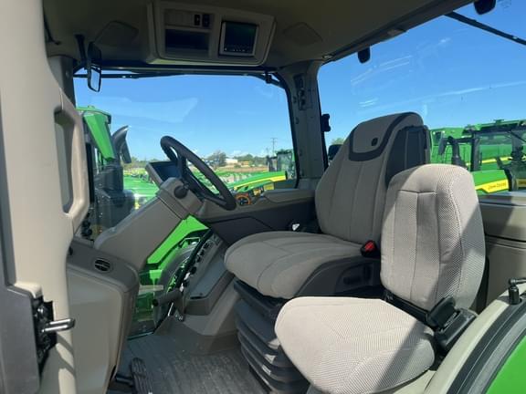Image of John Deere 8R 280 equipment image 4