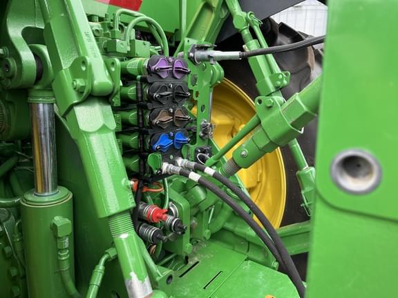 Image of John Deere 8R 280 equipment image 2